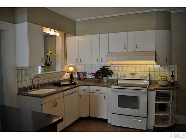 1628 Dixie Trail Raleigh, NC 27607 - Photo 23 of 25