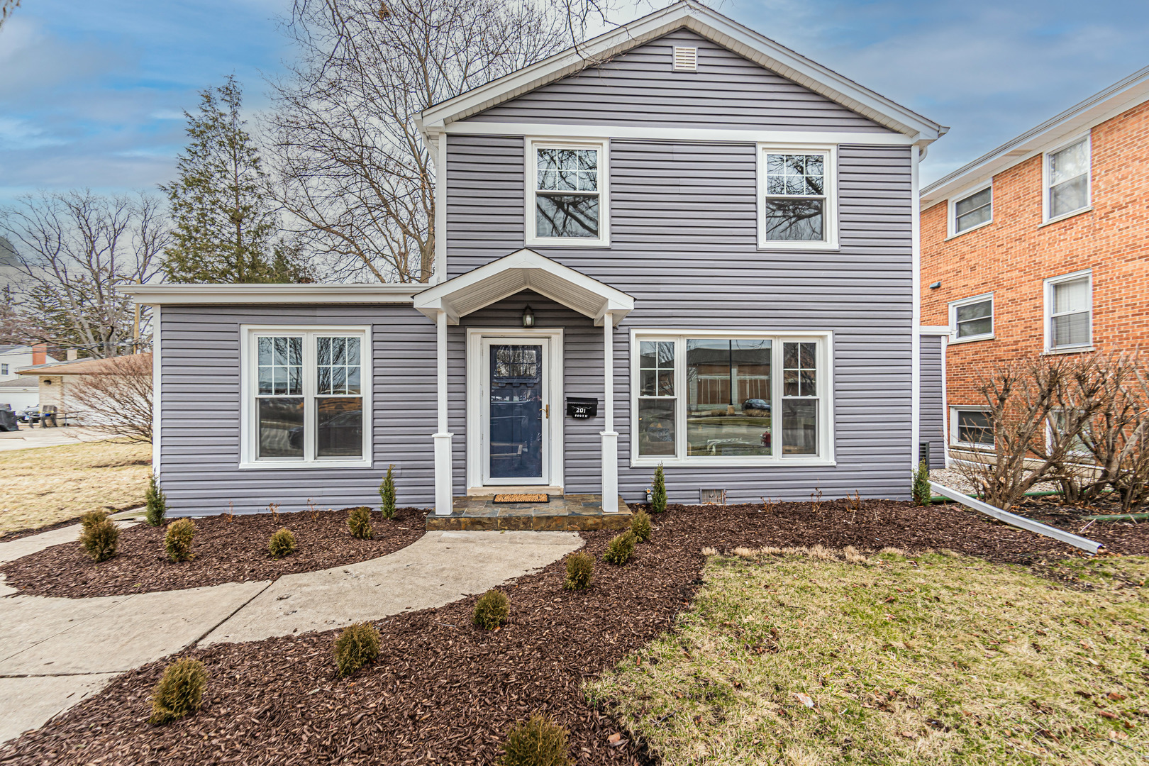 201 South Dryden Place, Arlington Heights, IL 60004 Compass