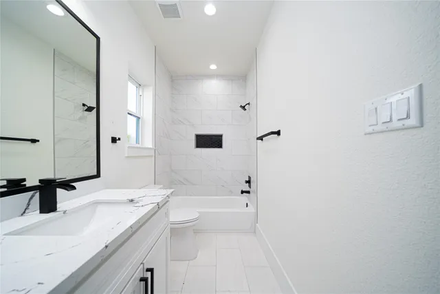 $2,400 | 2503 Parker Road, Houston, TX 77093