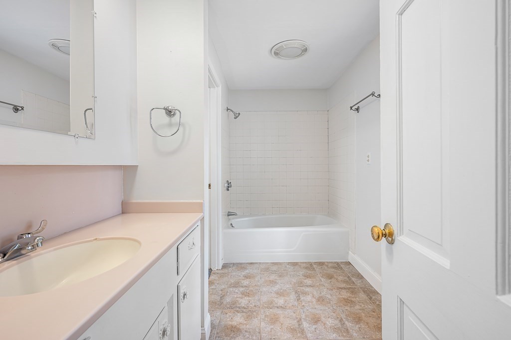13 Old Village Road Acton, MA 01720 - Photo 12 of 33 Gallery Image 12