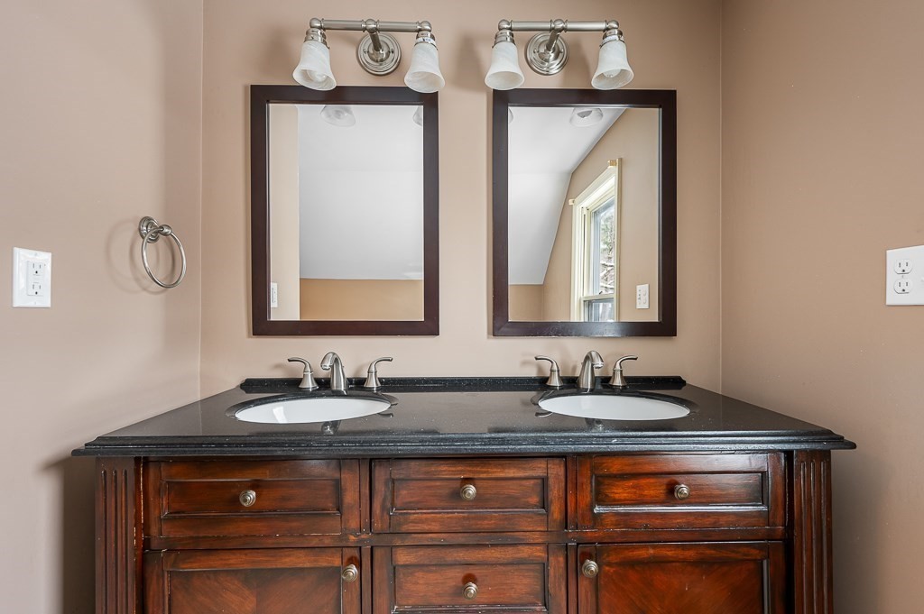 13 Old Village Road Acton, MA 01720 - Photo 20 of 33 Gallery Image 20