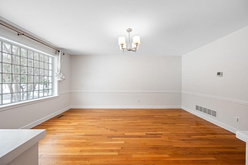 13 Old Village Road Acton, MA 01720 - Photo 4 of 33 Gallery Image 4