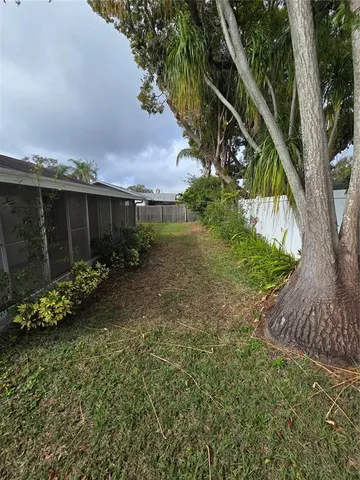 $2,750 | 2342 Willow Tree Trail, Clearwater, FL 33763