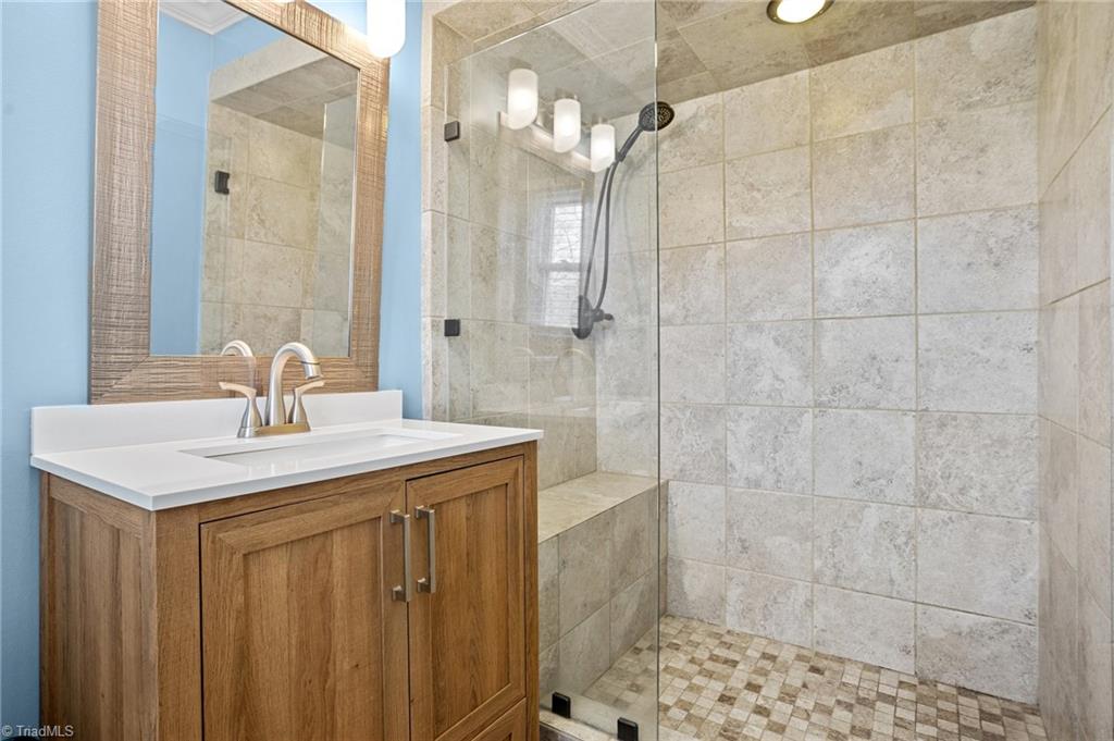 5650 Edgar Road Archdale, NC 27263 - Photo 25 of 50 Primary Bath