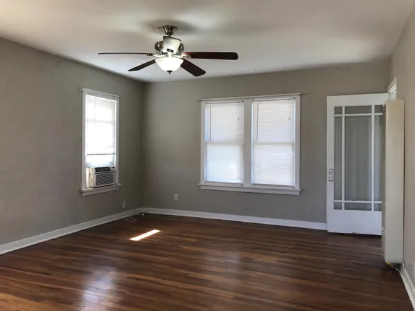$600 | 3012 Avenue M, Lubbock, TX 79411
