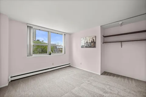 $275,000 | 1707 North Prospect Avenue, Unit 4A, Milwaukee, WI 53202