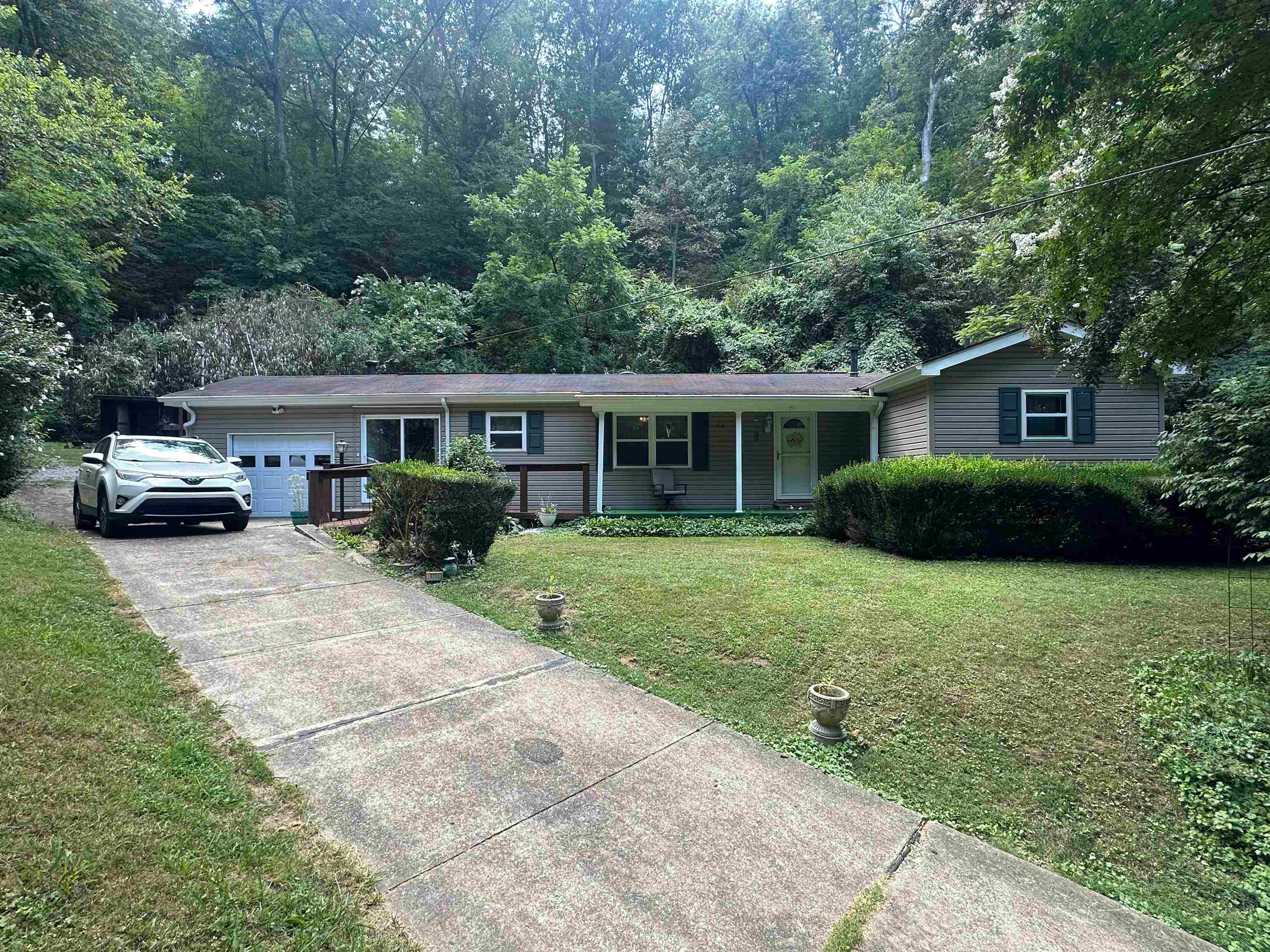 2460 Merritts Crk Road Huntington, WV 25702 - Photo 1 of 11 Gallery Image 1