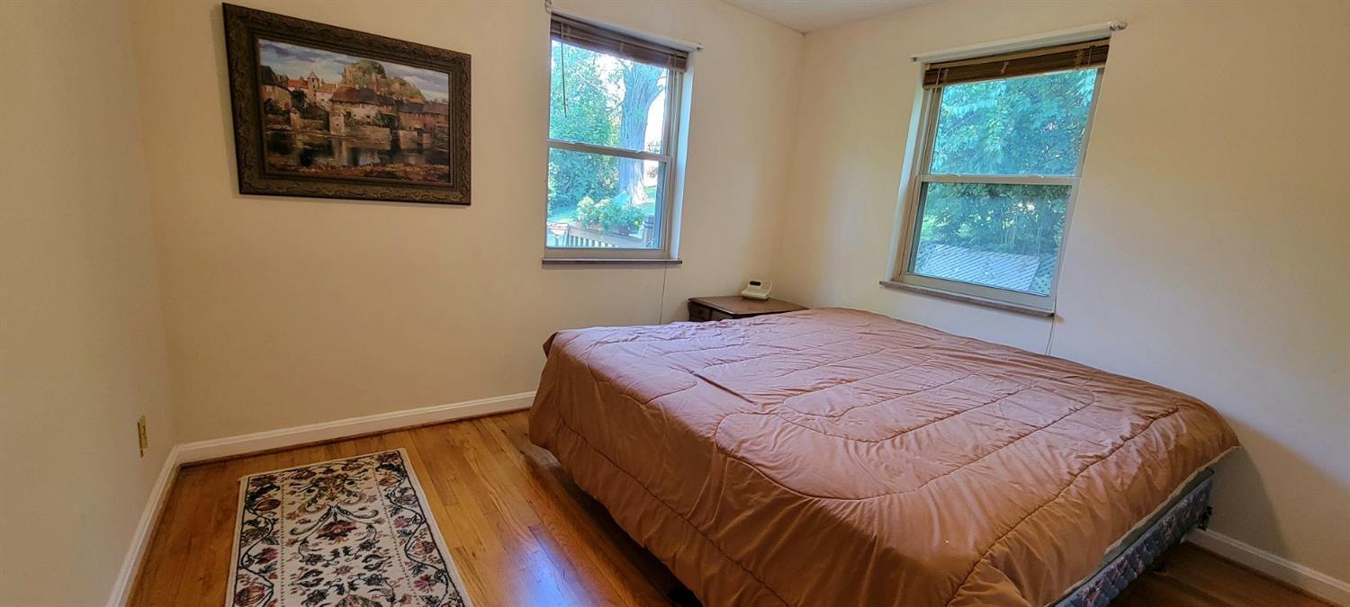 1512 Hunt Road Reading, OH 45215 - Photo 11 of 36
