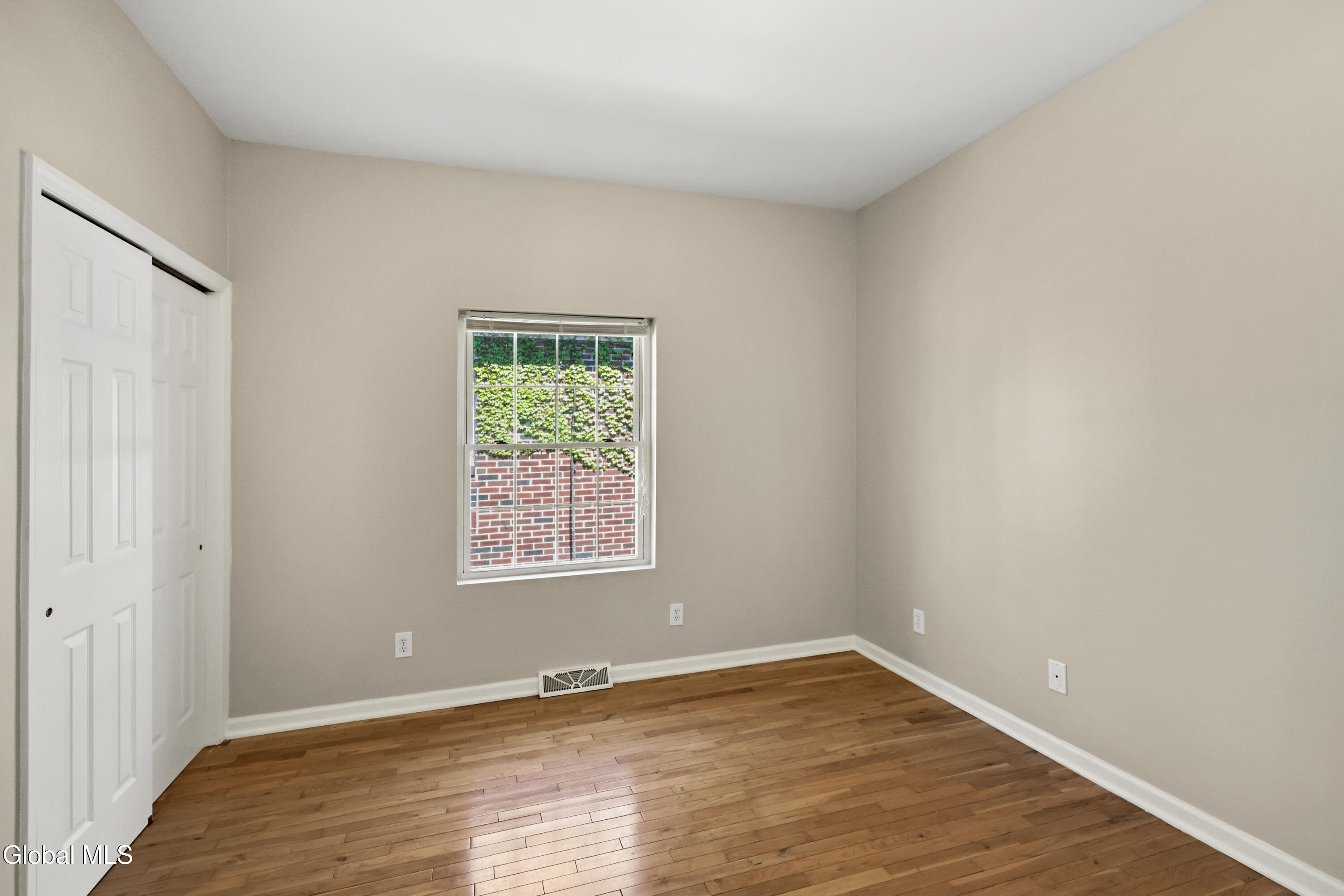75 Edgecomb Street Albany, NY 12209 - Photo 10 of 17 16