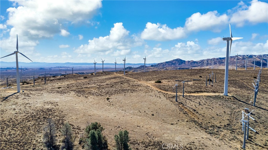1 Cameron Canyon Road Tehachapi, CA 93501 - Photo 21 of 26 a view of a dry yard