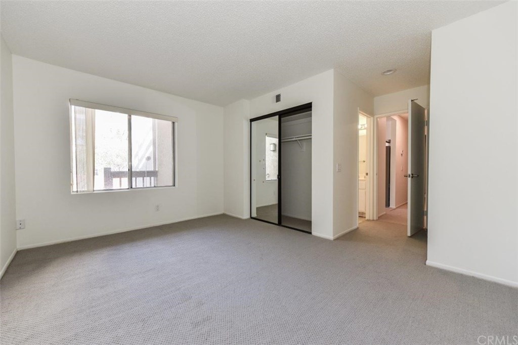 302 Lemon Grove Irvine, CA 92618 - Photo 3 of 37