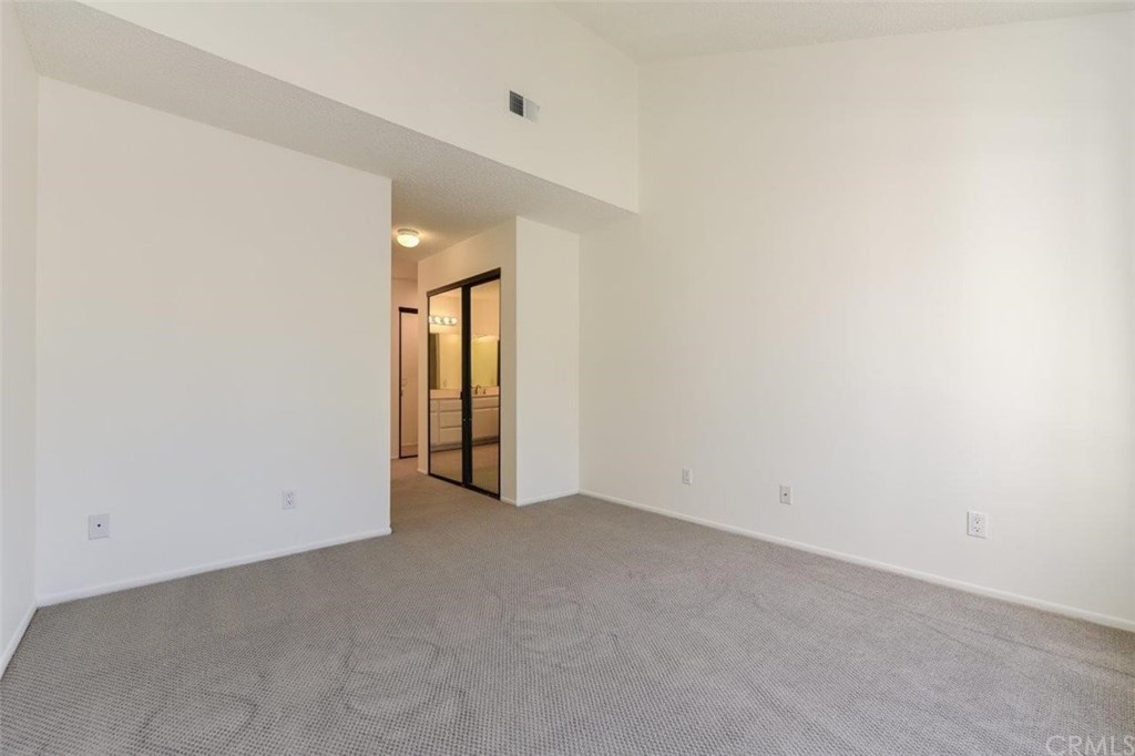 302 Lemon Grove Irvine, CA 92618 - Photo 8 of 37