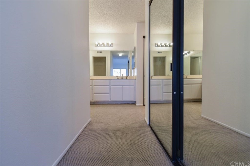 302 Lemon Grove Irvine, CA 92618 - Photo 10 of 37