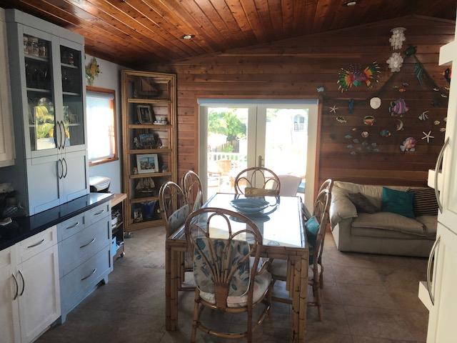 110 Spoonbill Road Tavernier, FL 33070 - Photo 9 of 29 IMG_0678