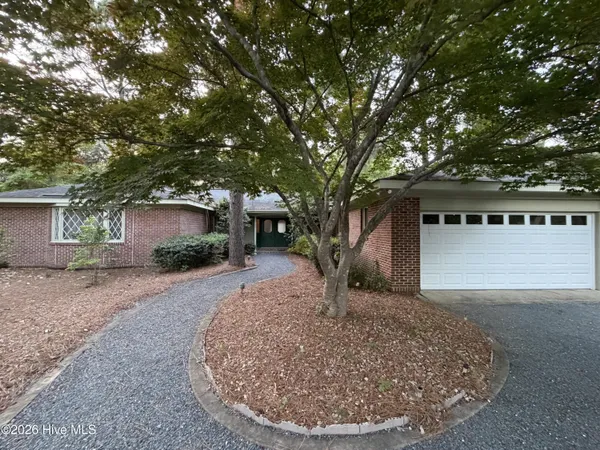$335,000 | 80 Hardee Lane, Whispering Pines, NC 28327
