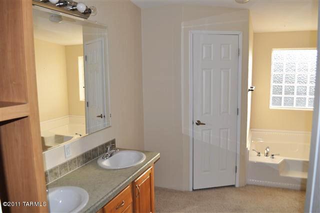 5886 North Chaparral Road Tucson, AZ 85743 - Photo 15 of 25 Gallery Image 15