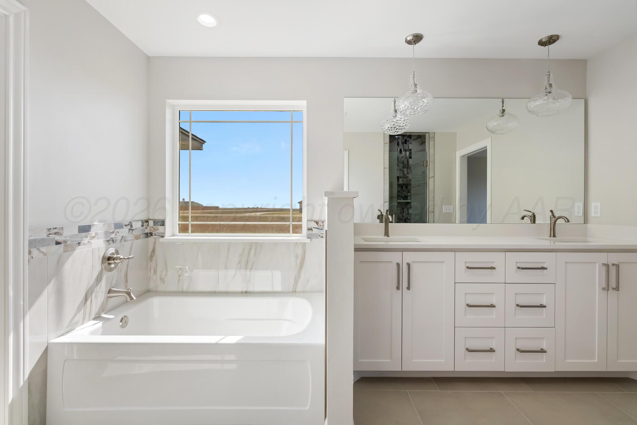 19101 Buck Springs Road Amarillo, TX 79119 - Photo 18 of 31 Master Bath