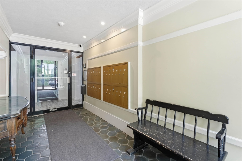 500 Northshore Road, Unit 4C Peabody, MA 01960 - Photo 5 of 33