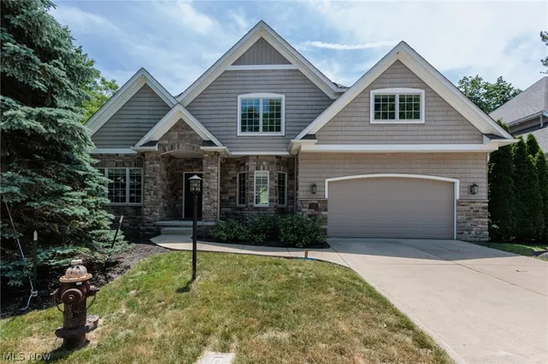 $5,995 | 2 Creek Ridge, Rocky River, OH 44116