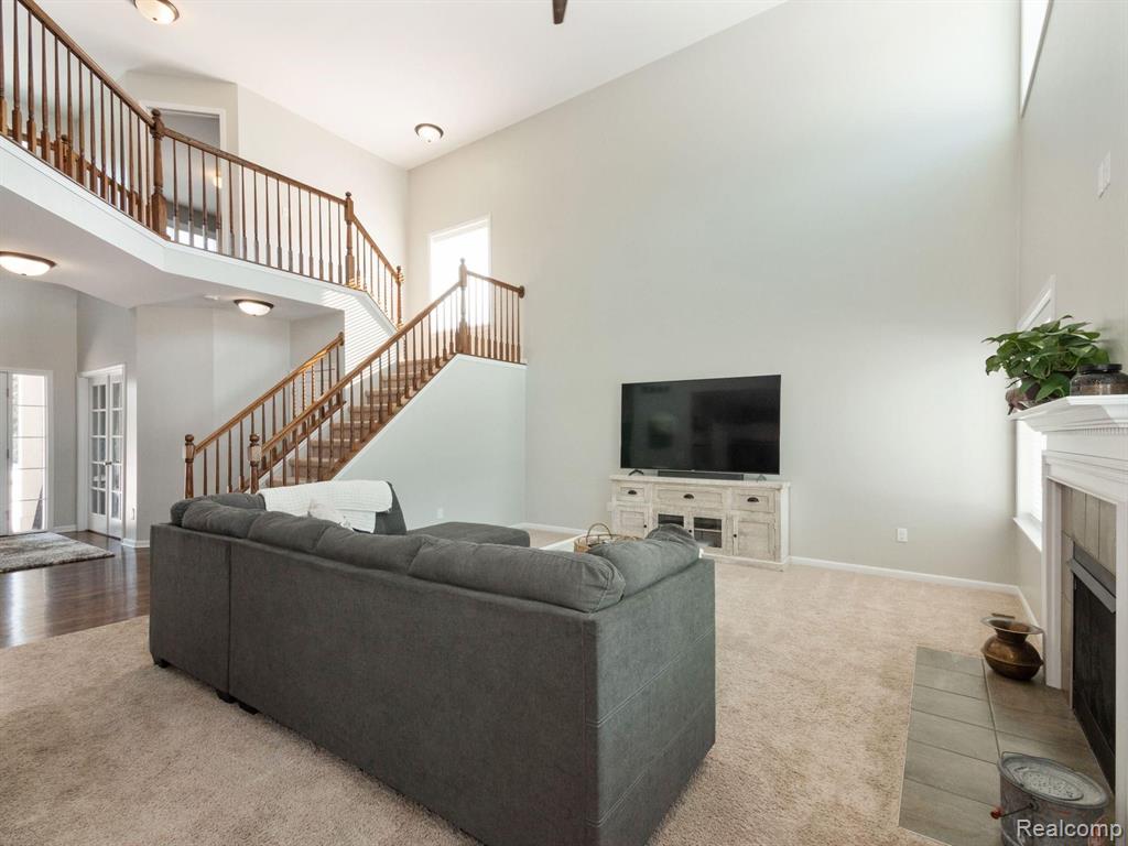 8293 Meadow Ridge Clarkston, MI 48348 - Photo 10 of 38