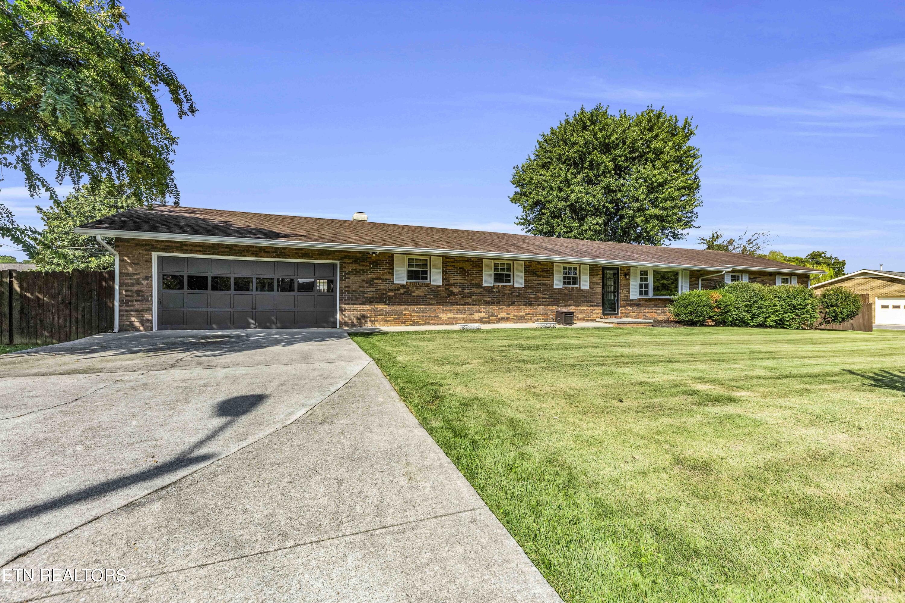 213 Geronimo Road Knoxville, TN 37934 - Photo 2 of 22 GER_7864