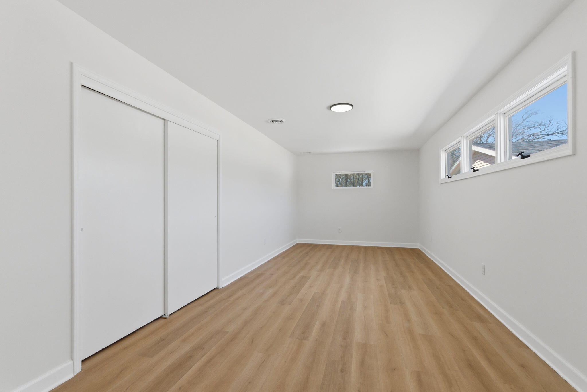 207 Harrington Avenue Crown Point, IN 46307 - Photo 11 of 21 a view of a room with wooden floor