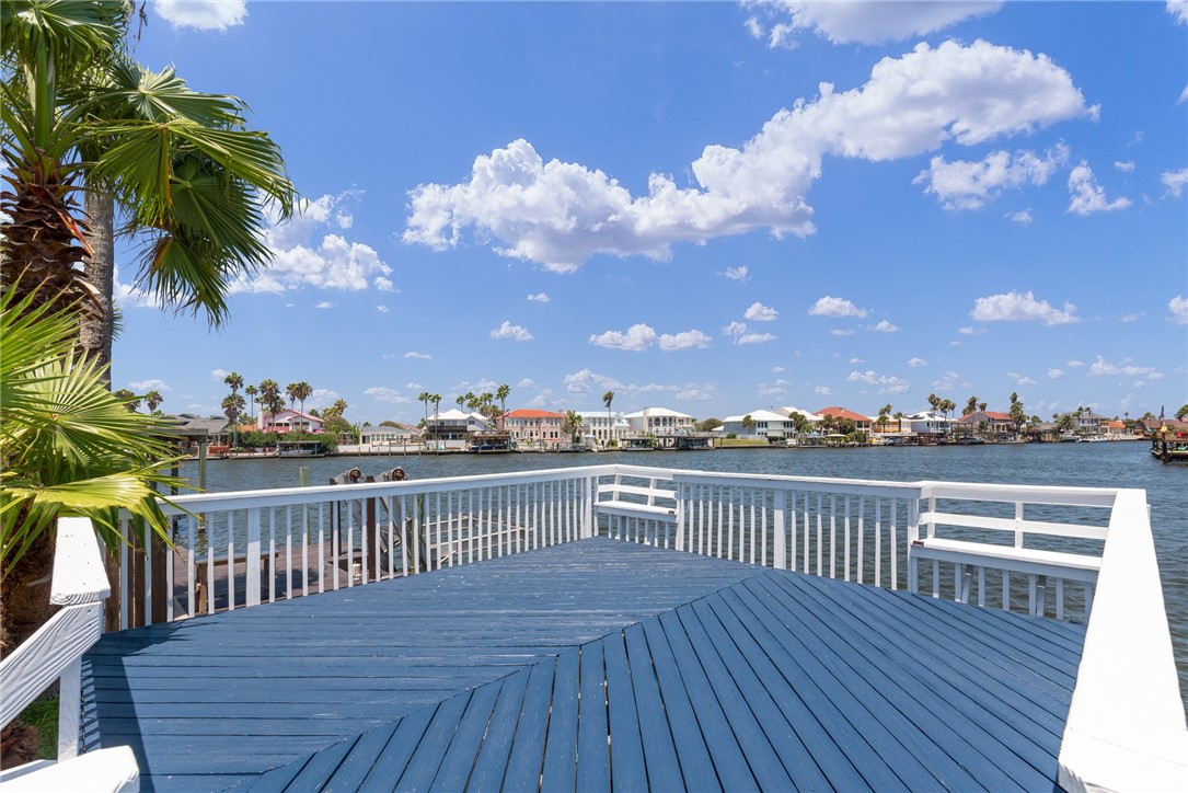 15910 El Soccorro Loop Corpus Christi, TX 78418 - Photo 4 of 40 a view of balcony with wooden floor and city view
