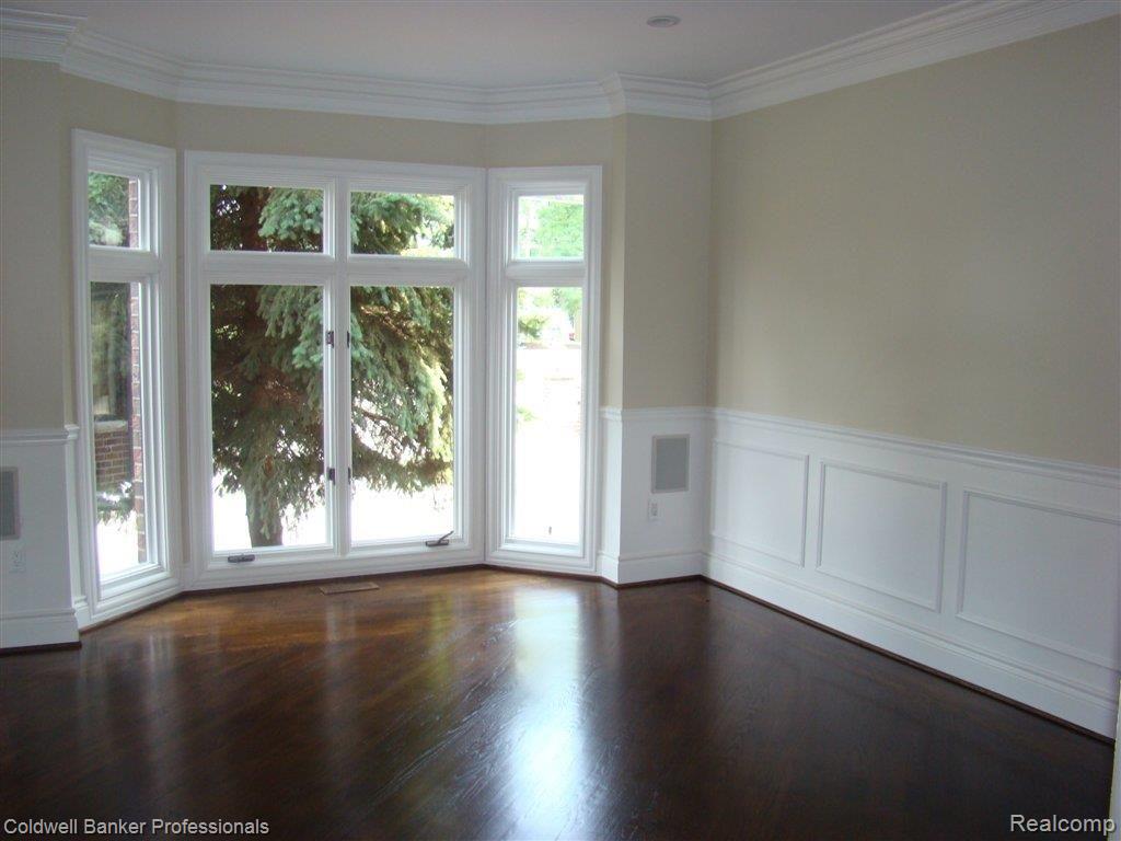 450 Southfield Road Birmingham, MI 48009 - Photo 11 of 22 Beautifully Finished Library