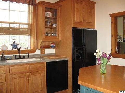 5881 Clinton Macon Road Clinton, MI 49236 - Photo 10 of 23 20400567-9.JPG