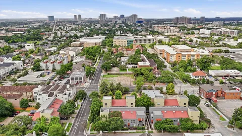 $329,900 | 1330 Rosalie Street, Houston, TX 77004