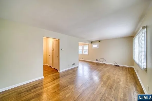$4,500 | 111 6th Street, Cresskill, NJ 07626