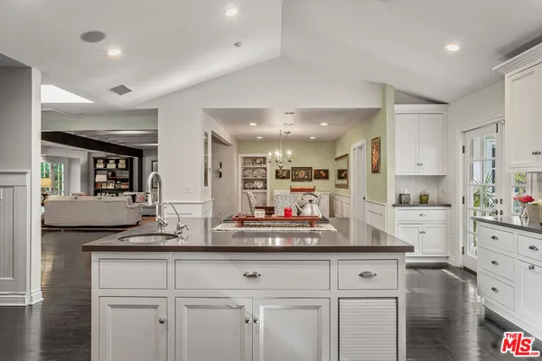 $13,500 | 4537 Agnes Avenue, Valley Village, CA 91607