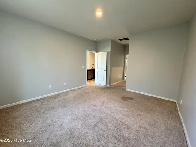 $1,800 | 104 River Winding Road, Jacksonville, NC 28540