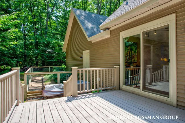 $527,700 | 6187 Bayou Trail, Saugatuck, MI 49453