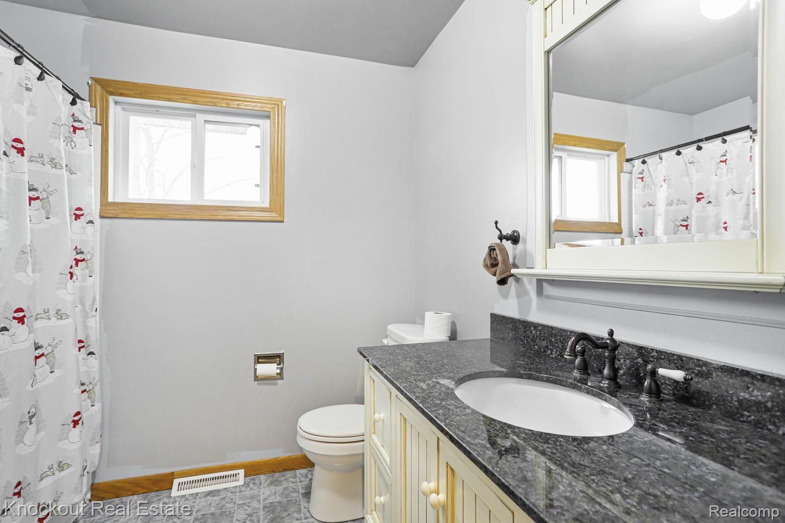 6290 Canada Road Birch Run, MI 48415 - Photo 16 of 31 6290 Canada Rd Birch Run-19.jpg