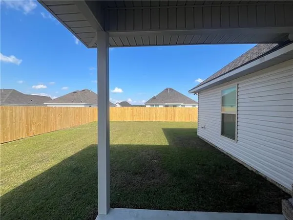 $2,100 | 46062 Terra Cotta Court, Hammond, LA 70401
