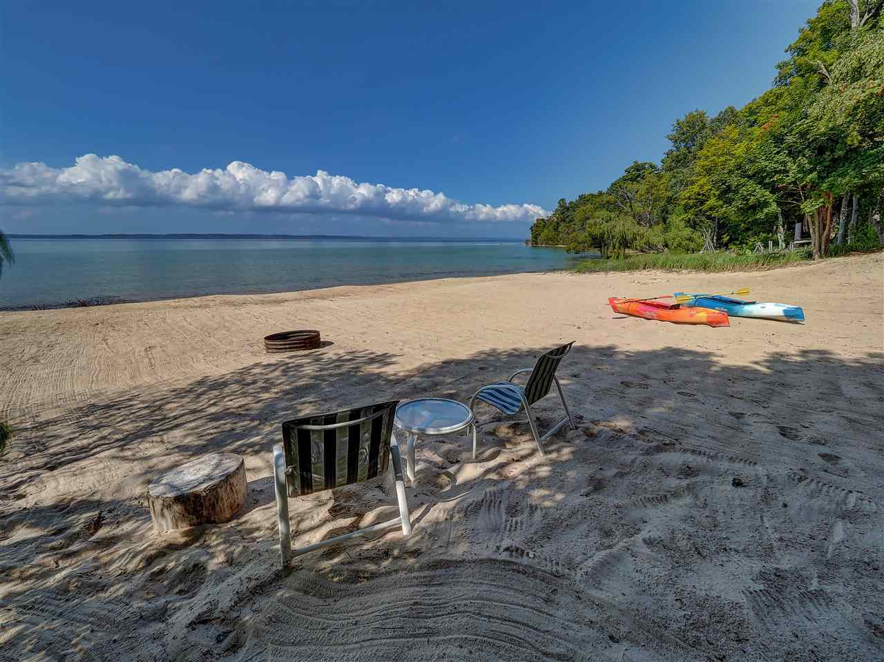 2014 Phelps Road Traverse City, MI 49686 - Photo 43 of 69 1852885-42.JPG