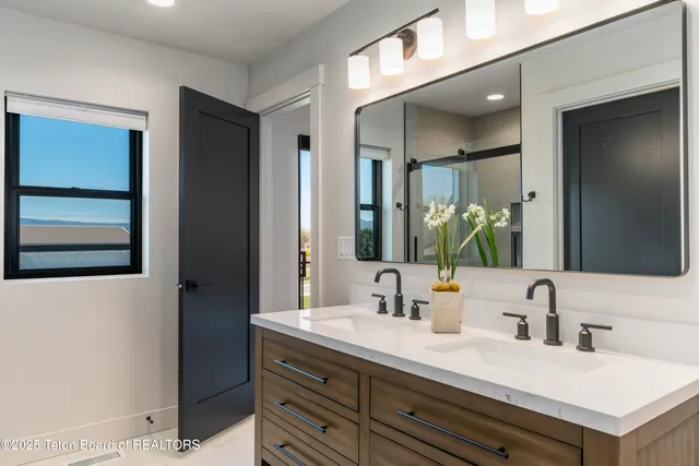 $795,000 | 674 Stone Peak Loop, Driggs, ID 83422