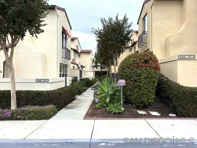 $3,995 | 1670 Fairlead Avenue, Carlsbad, CA 92011