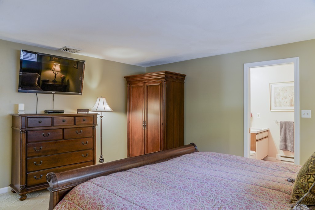 35 Pearl Road Saugus, MA 01906 - Photo 17 of 28 Gallery Image 17