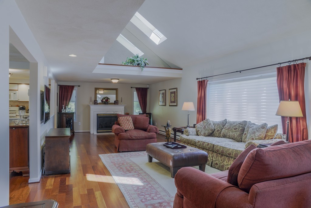 35 Pearl Road Saugus, MA 01906 - Photo 4 of 28 Gallery Image 4