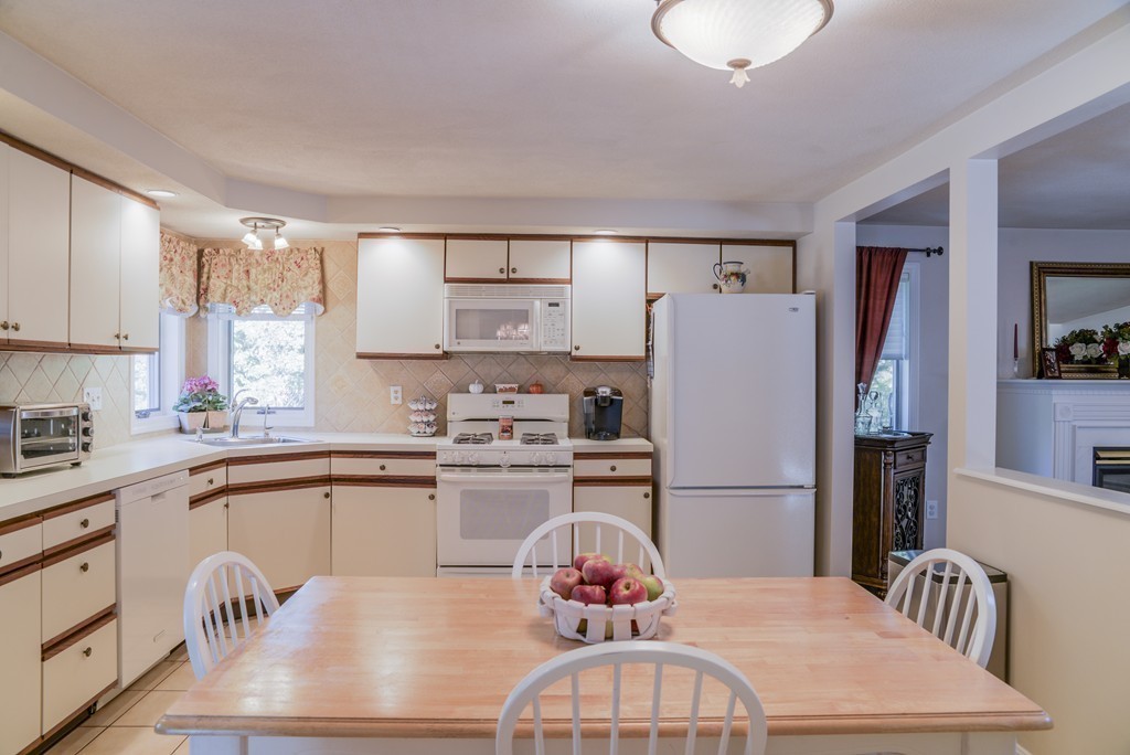 35 Pearl Road Saugus, MA 01906 - Photo 9 of 28 Gallery Image 9