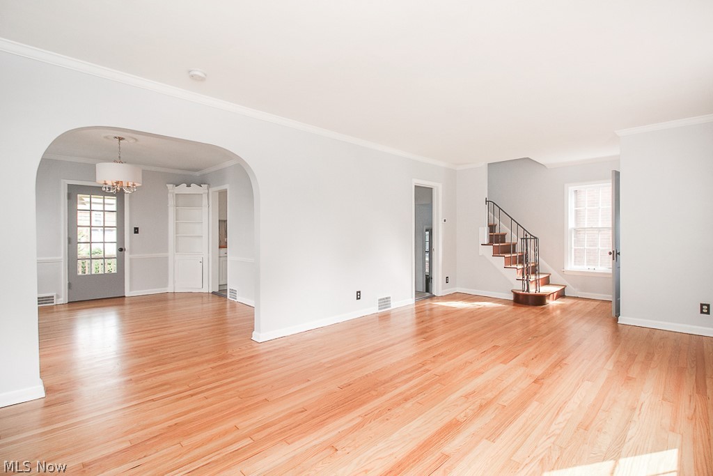 3521 St Albans Road Cleveland, OH 44121 - Photo 3 of 29 Gallery Image 3