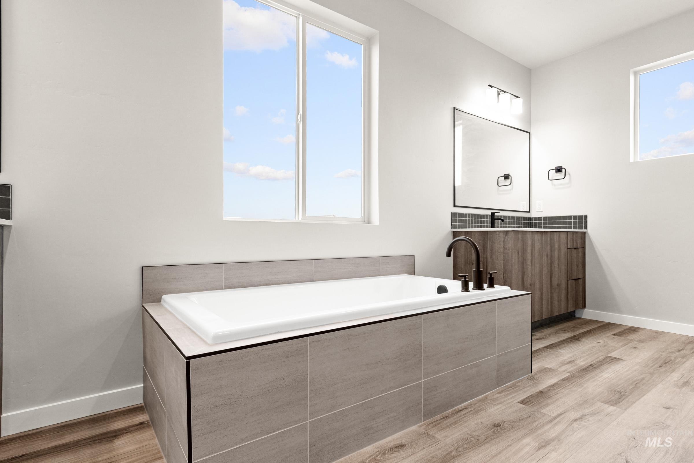 4227 East Rincon Drive Meridian, ID 83642 - Photo 19 of 31 Bathroom