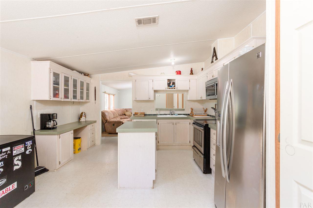 3677 Vantage Road Cantonment, FL 32533 - Photo 19 of 49