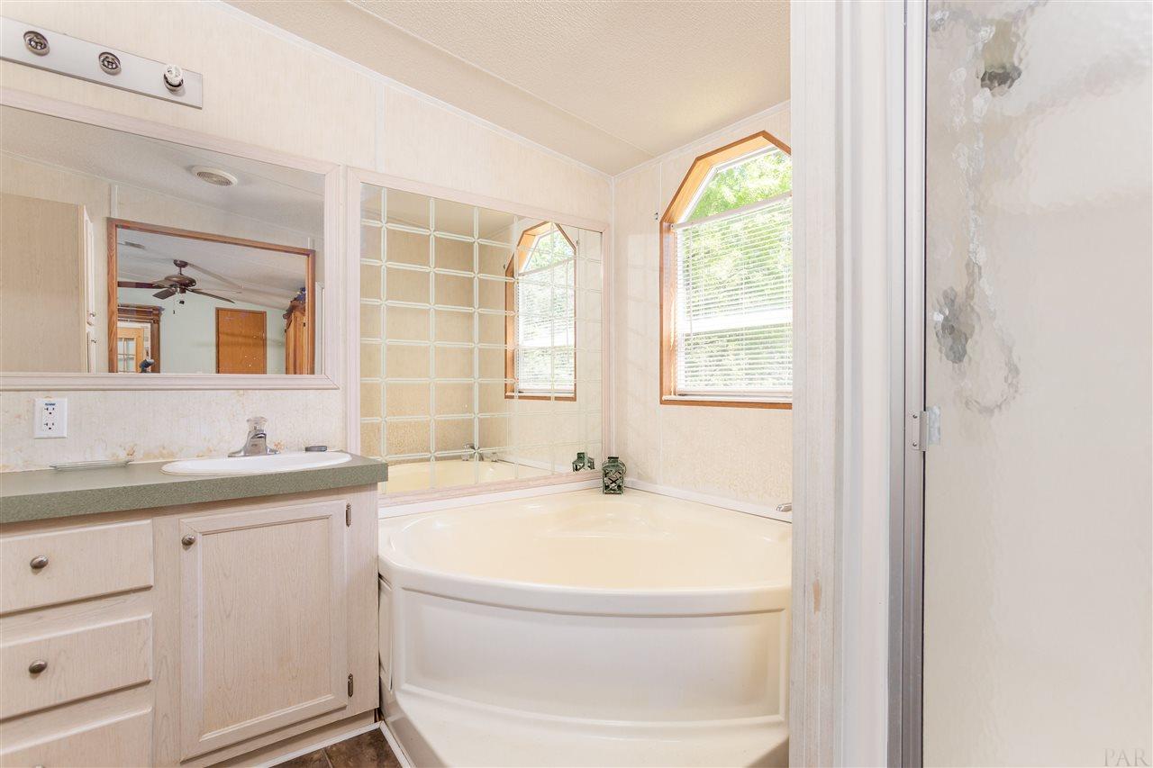 3677 Vantage Road Cantonment, FL 32533 - Photo 8 of 49