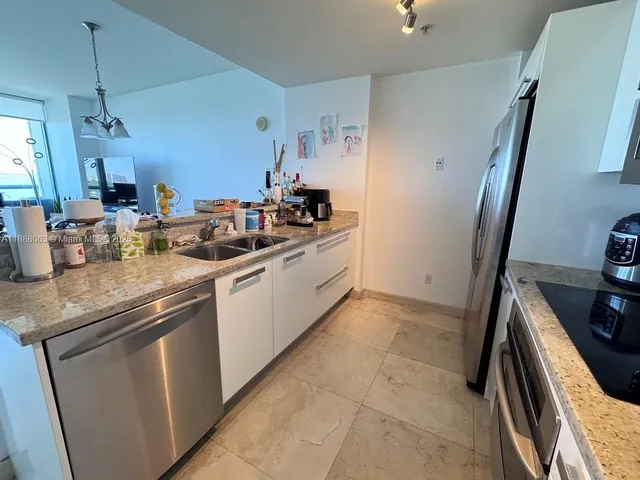 $3,280 | 601 Northeast 36th Street, Unit 1311, Miami, FL 33137