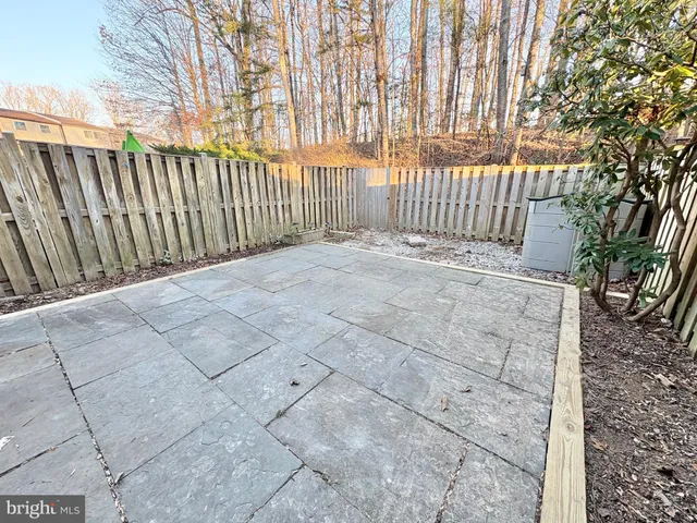 a view of a wrought fence