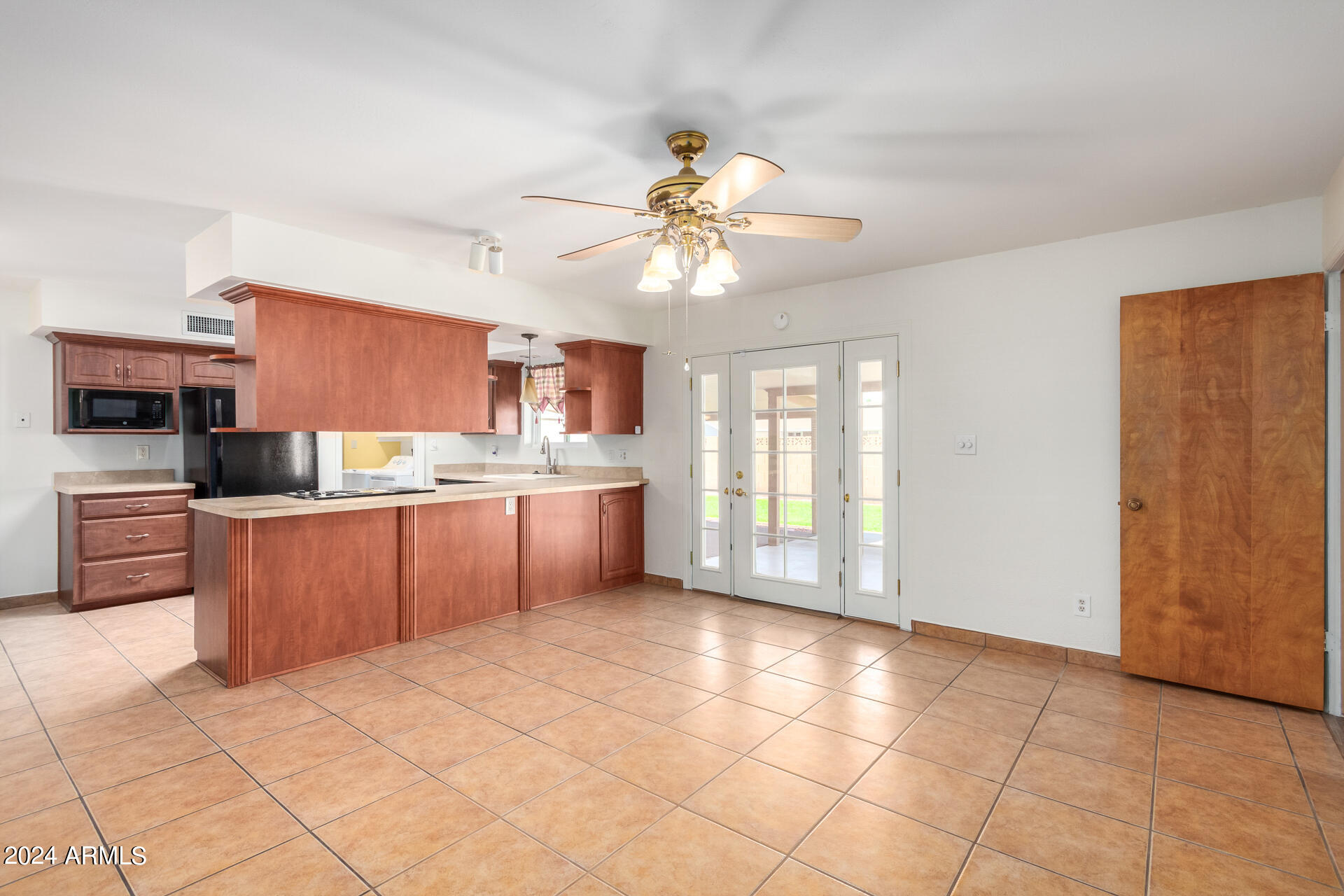 3602 West Shangri-la Road Phoenix, AZ 85029 - Photo 10 of 29 Gallery Image 10