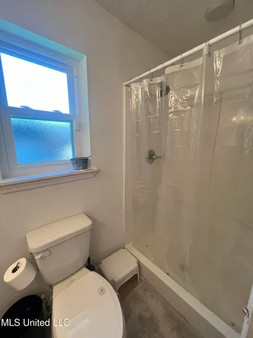 $1,870 | 11258 Laura Lane, Gulfport, MS 39503